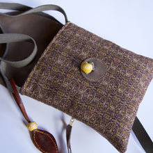 Load image into Gallery viewer, SATCHEL - suede Kauri print