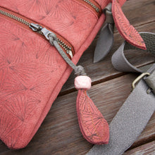 Load image into Gallery viewer, SUEDE SATCHEL - FAN PRINT