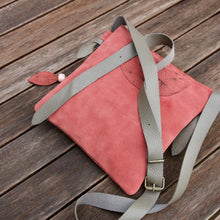 Load image into Gallery viewer, SUEDE SATCHEL - FAN PRINT