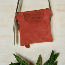 Load image into Gallery viewer, SUEDE SATCHEL - FAN PRINT