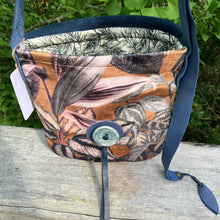Load image into Gallery viewer, FLORAL &amp; LEATHER  - medium satchel