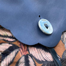 Load image into Gallery viewer, FLORAL &amp; LEATHER  - medium satchel