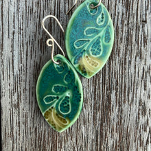 Load image into Gallery viewer, Emerald green leaf earrings