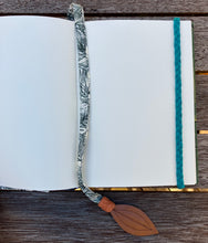 Load image into Gallery viewer, Applique Leaves Journal