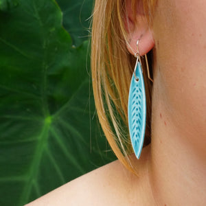 Long Leaf - turquoise green - silver hook