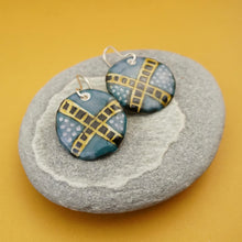 Load image into Gallery viewer, Disc Earrings - Crosses